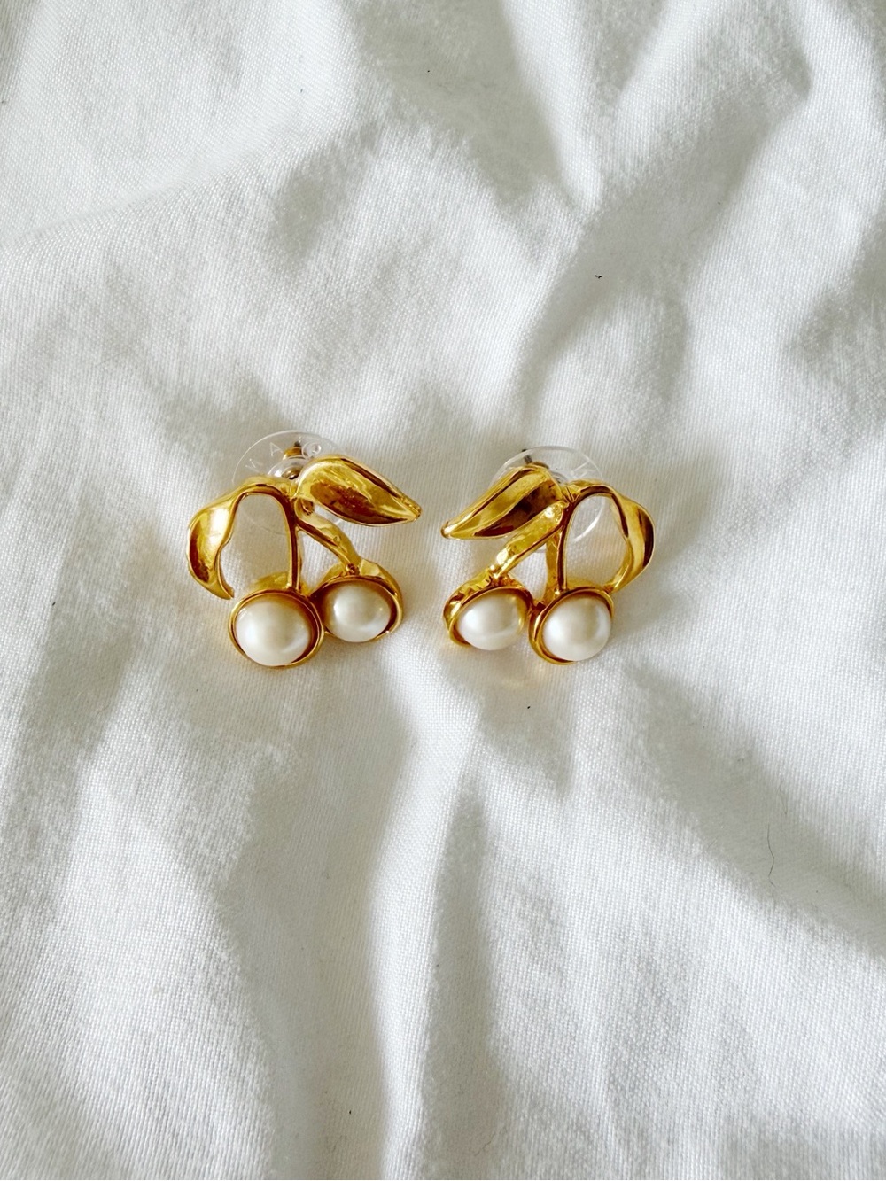 ANN TAYLOR Pearl Cherry Stud Earrings